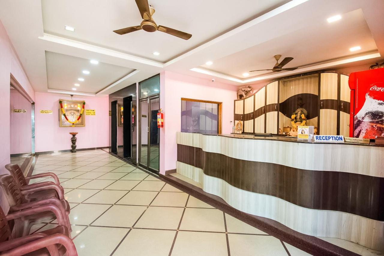 Oyo 62964 Hotel Vandana Grand Nellore Εξωτερικό φωτογραφία